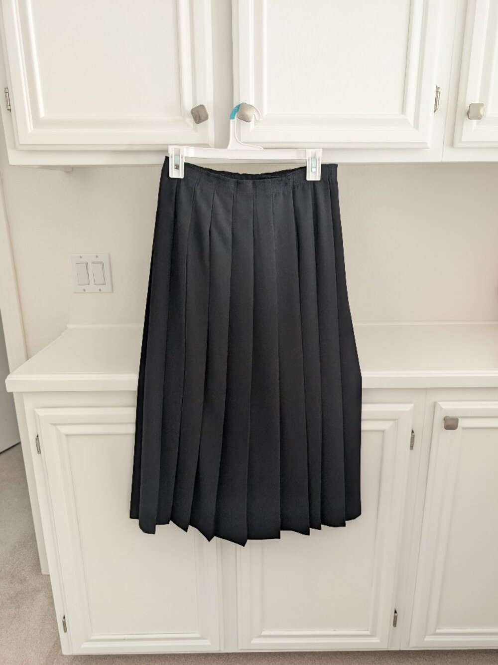 Black Massimo Dutti Pleated Midi Skirt